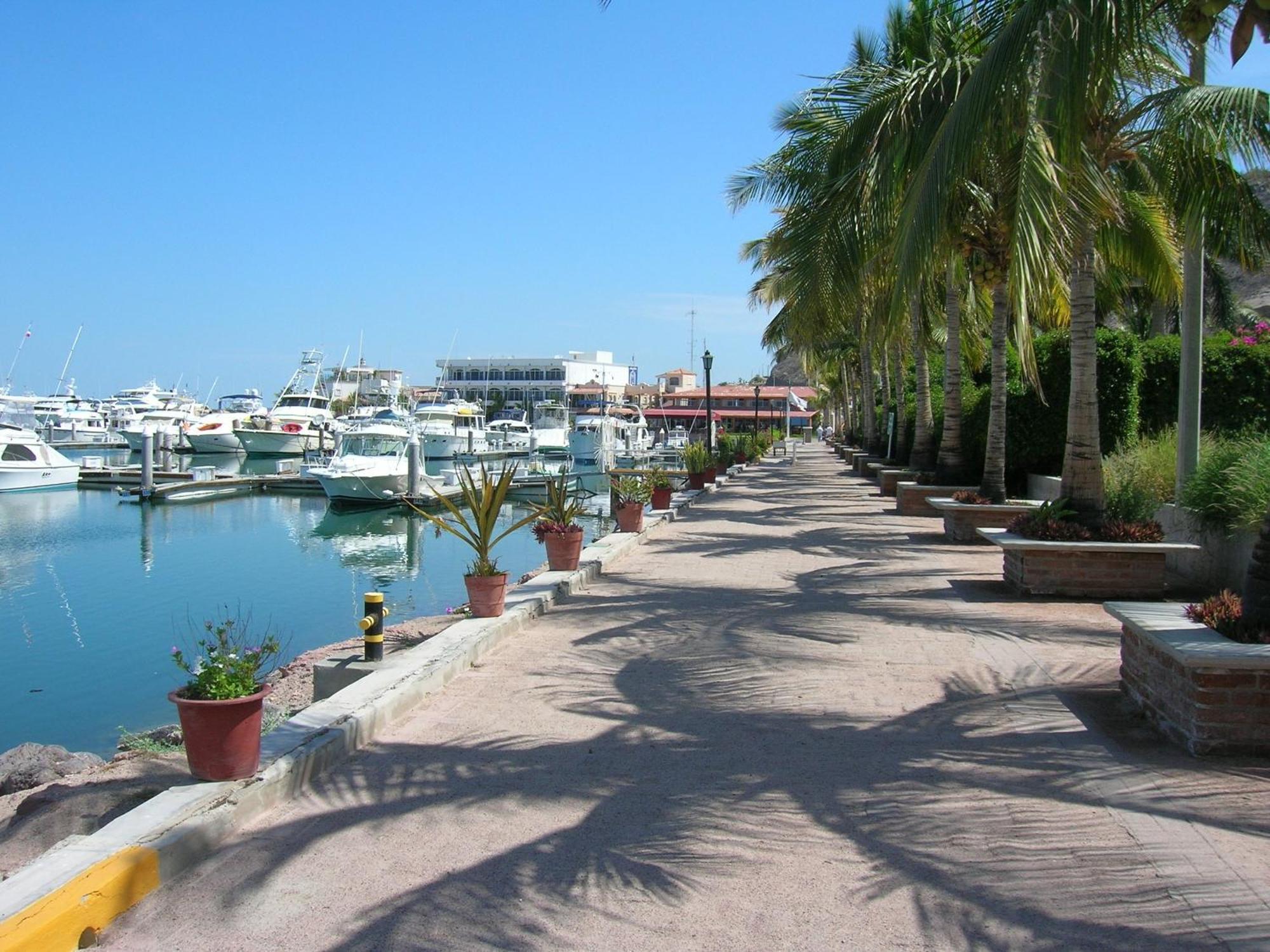 The Westmarine Waterfront Hotel La Paz Kültér fotó